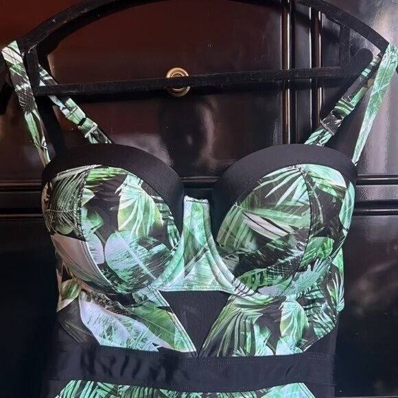 Torrid Sz 3x 22-24 1 PC SUMMER ❤️ Palm One piece Vixen Collection Swimsuit palm - Picture 2 of 8